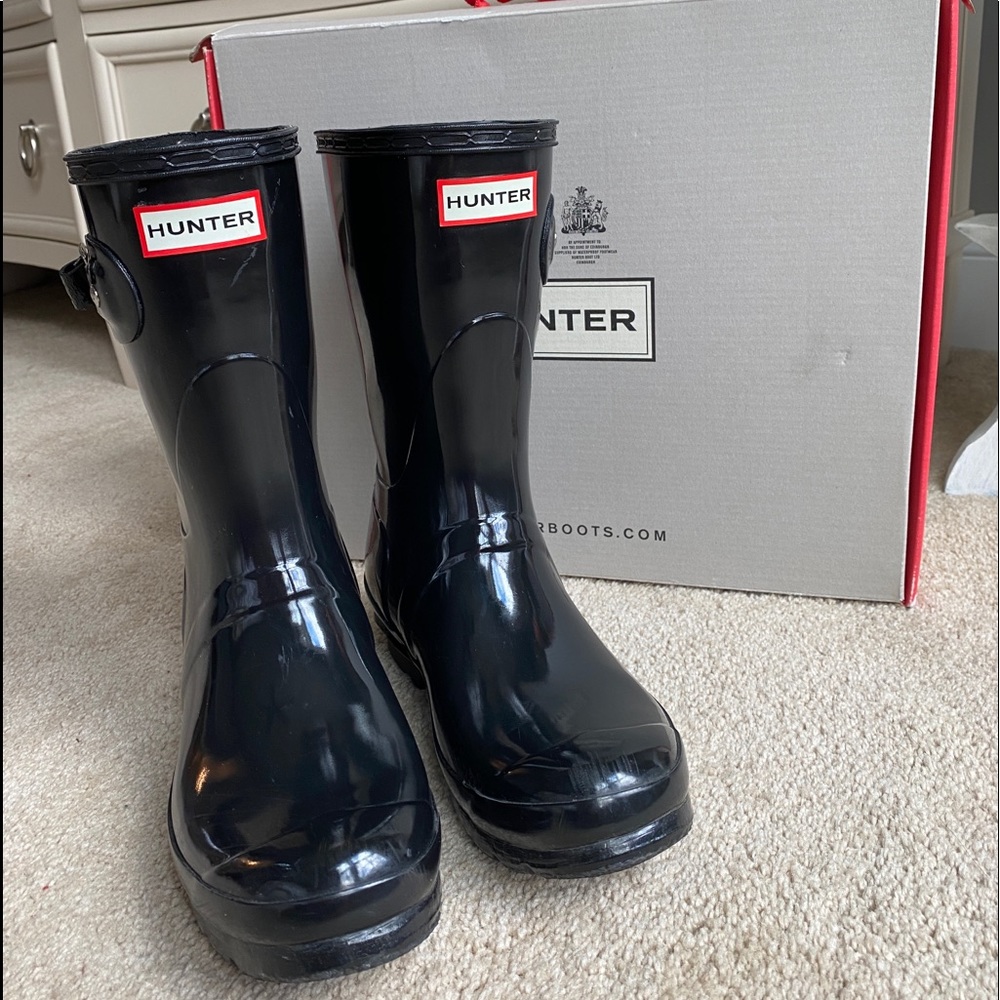Women’s short gloss Hunter Rainboots
